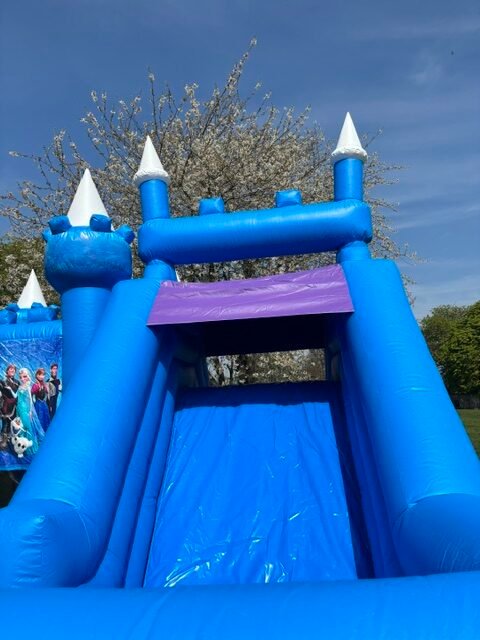 Frozen themed inflatable castle Hull - Kids birthday party hire East Yorkshire princess party equipment